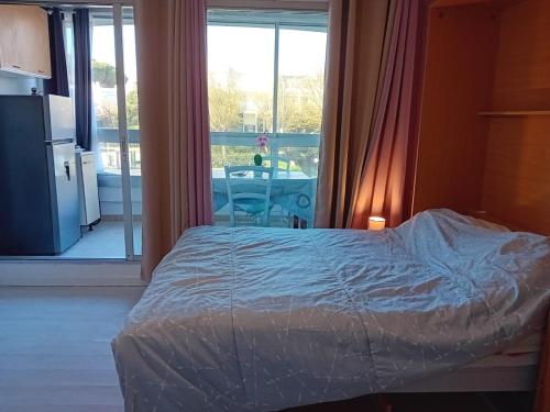 Appartement avec piscine, à deux pas des plages