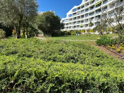 Appartement avec piscine, à deux pas des plages