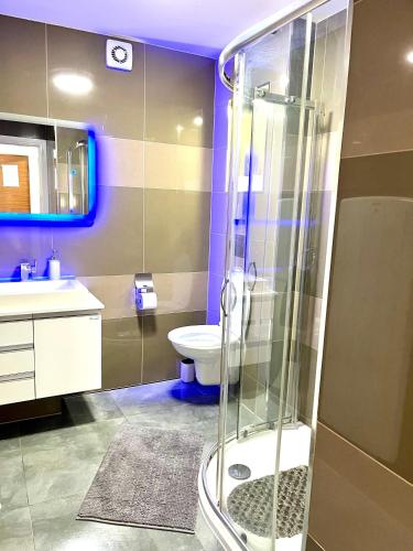 Falcon Crest Lodge - 2BR-Sleeps 7 - Free Parking - Wi-Fi photo 8