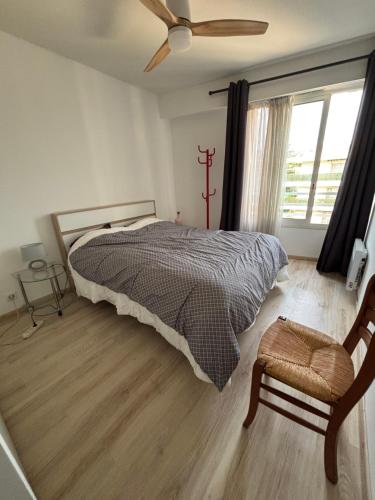 Royal Palm Juan les pins - Appartement 53M2 avec terrasse ensoleillée 5e dernier étage 200m de la plage