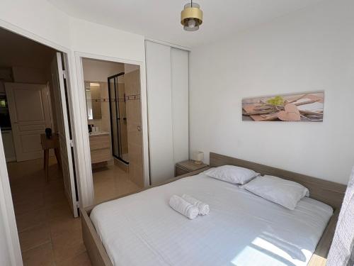 MNK - Appartement avec balcon et AC - 6 min du Port de Nice