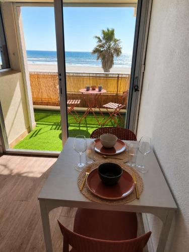 Cosy studio vue mer avec clim