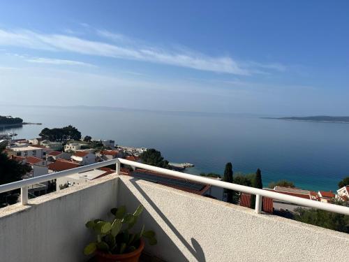 Spectacular sea views, garage, bike storage