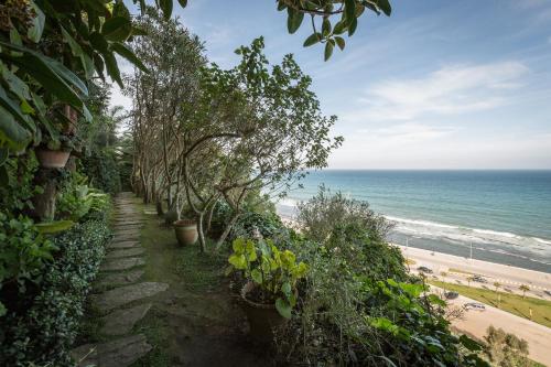 Landskap semula jadi dekat dengan rumah tamu ini