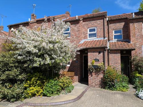 Cherry Blossom Cottage photo 29