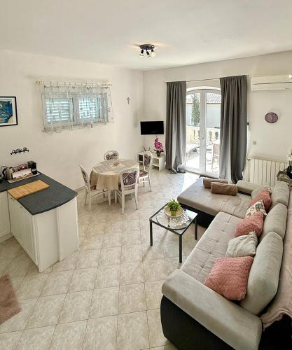 Marola Beach House
