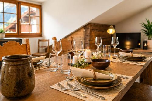 Historisches Alpen-Chalet mit Badewanne im Saastal