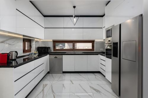 Oasis Luxury Villa