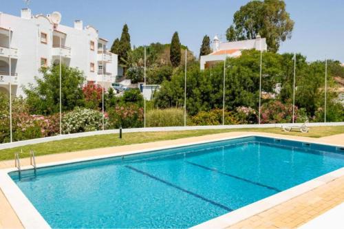 Apartment - Sleeps 2 Parking & Pool Access