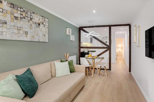 Alfama with Private Patio & Barbecue