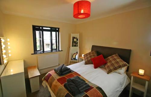 York's Grape Lane Apartments - Middle Floor photo 3