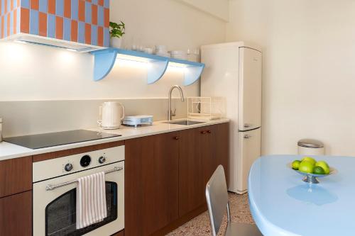Classy Retro Apartment Proxenou Kormila