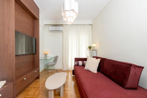 Classy Retro Apartment Proxenou Kormila