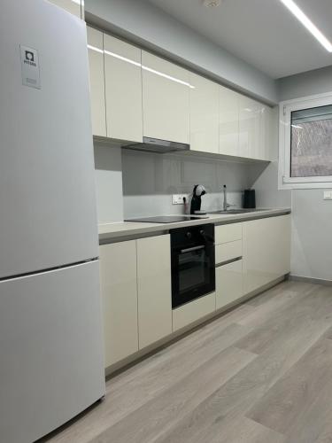 SP6 Athens Family Suite