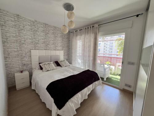 Piso de 3 habitaciones con piscina a 400 m de Playa San Juan