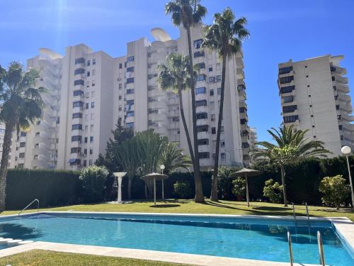 Piso de 3 habitaciones con piscina a 400 m de Playa San Juan
