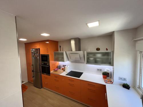 Piso de 3 habitaciones con piscina a 400 m de Playa San Juan