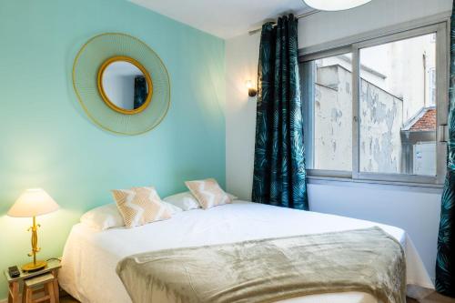 3-Br Apartment Steps from Palais des Festivals