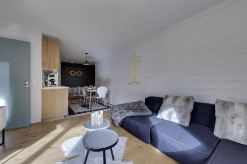 Oréades 101 sunny Renovated Apartment with Balcony Central Val dIsère