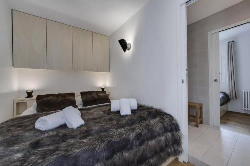 Oréades 101 sunny Renovated Apartment with Balcony Central Val dIsère