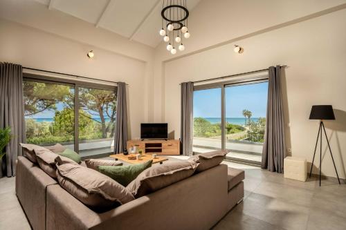 Vizantida 3 Bedroom Sea View Maisonette, By TK Premium Stays