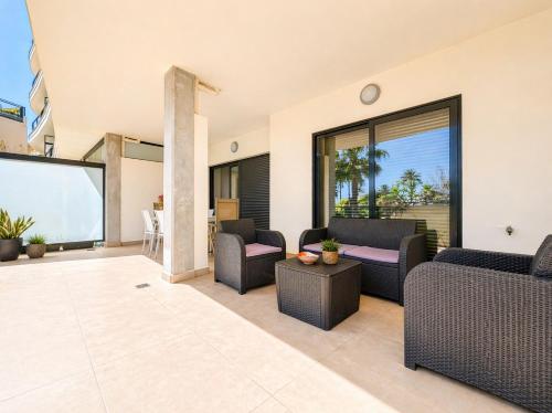 Exquisito by Edeal HOMES
