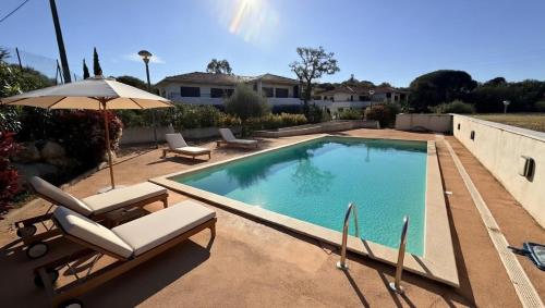 Appartement climatisé avec piscine et sublime vue