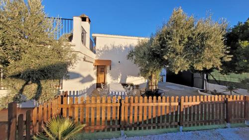 Casa Rural Cortijo Atalaya de Loaimes con chimenea