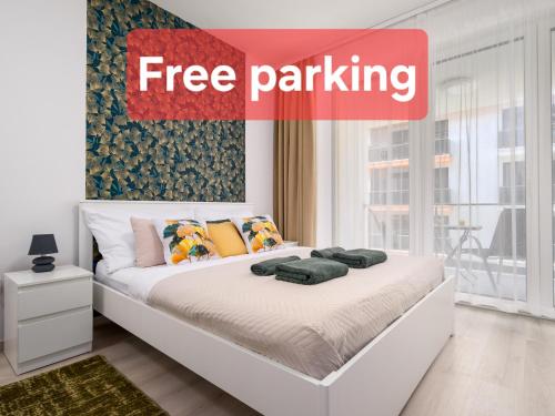 Pearl by Liget with parking
