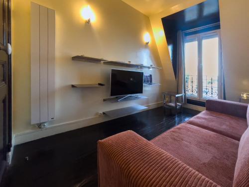Quartz, An Elegant Haven in Canal Saint-Martin
