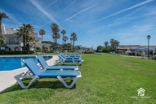 Puerto Cabopino Retreat | Sunny Terraces & Pool