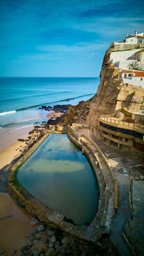 Azenhas do Mar Beach House