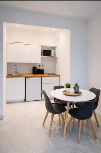 Exceptional studio with panoramic sea views