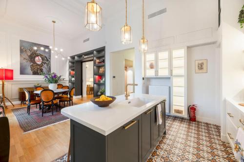 Historic Athens Home with Heated Plunge Pool