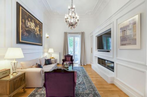 Historic Athens Home with Heated Plunge Pool
