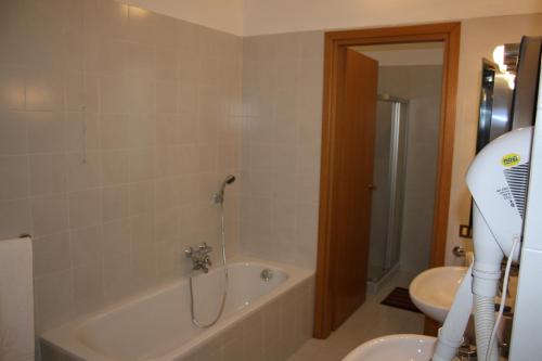 Ένα μπάνιο στο Hotel Vapore