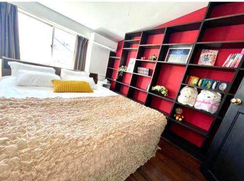 Ikebukuro 1 stop 2 min Designer Entire House 3BR up to 8 guests 3 min to Convenience Store 6 min walk to to 24-hour Don Quijote Duty-Free Store