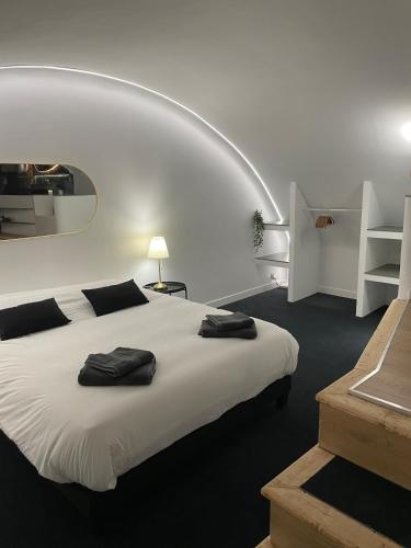 Love Room standing-Cœur de Lyon