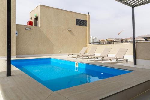 Luxury Family Penthouse with Private Parking & Pool