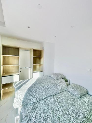 Appartement 2 Chambres climatisé I Terrasse Parking gratuit I 200m Mer I Nice Californie