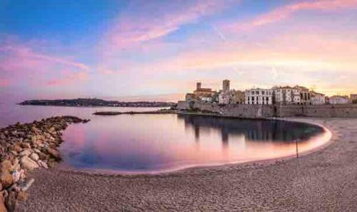 3-room apartment near old Antibes, sea view, 54m2, 3 pieces photo 13