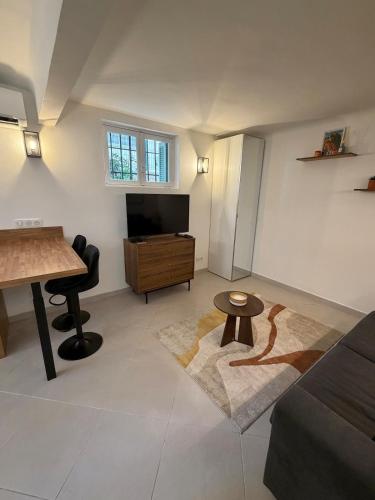 Very charming studio in Nice