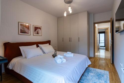 Refined 2 bedroom Luxury in Kalamaria