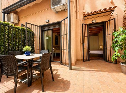 Flaugier Apartments (B2)