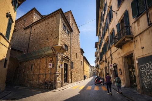Arno Charm Stay - San Frediano - Florence Italy