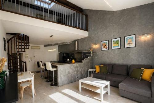 Apartment in the heart of Nîmes' historic center