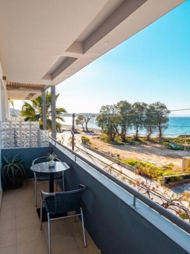 Kleanthi Seaside Apartment