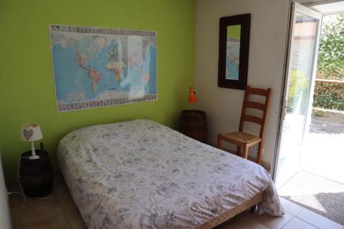 Chambre, entrée indépendante, SDB privée