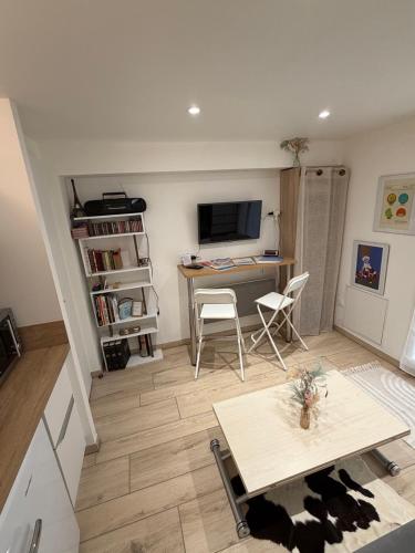 Le Patio de la Tour ! Studio 1 chambre avec SAUNA PRIVE sur le remblai 20m Plage