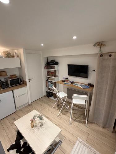Le Patio de la Tour ! Studio 1 chambre avec SAUNA PRIVE sur le remblai 20m Plage